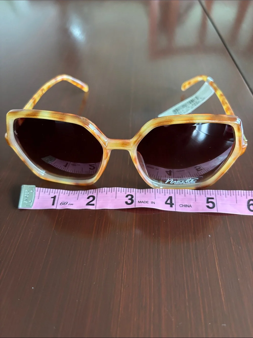 Nanette Lepore 100% UV protect,tortoise frame & arms,brown gradient lens,hexagon